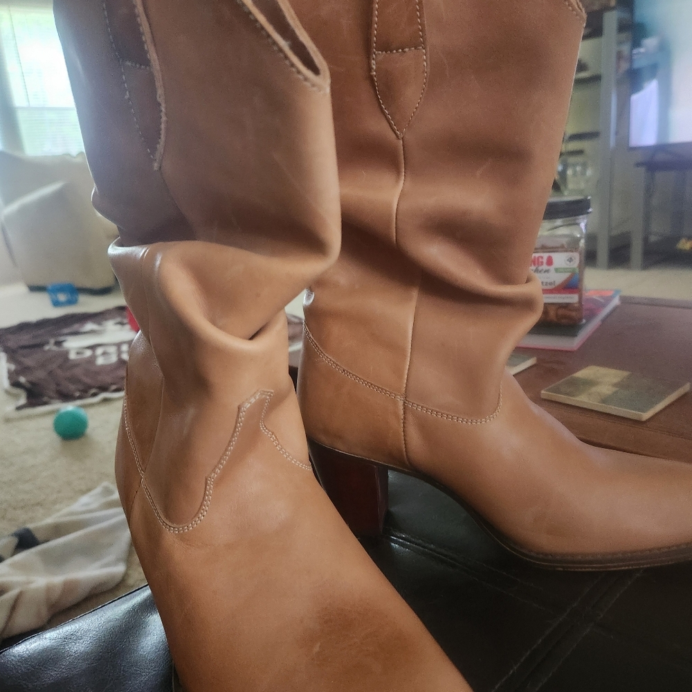 JAKE LEATHER SLOUCH BOOTS! Size 8 Never worn.